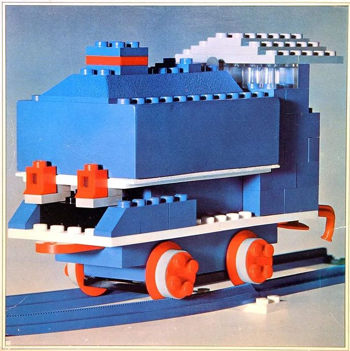LEGO 112-2 Locomotive with Motor
