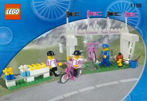LEGO 1198-1 Service Team - 2 Bikers with Service Tools
