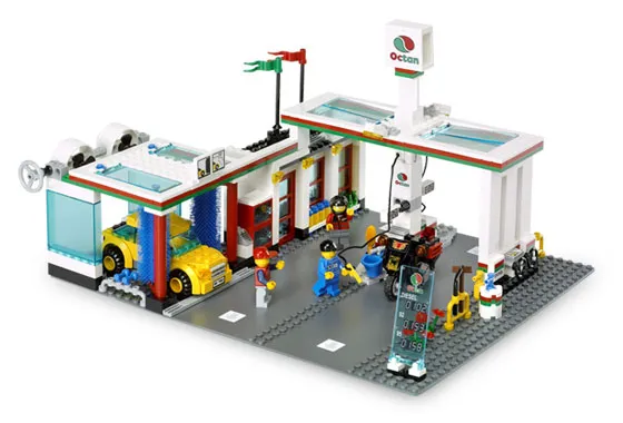 LEGO 7993-1 Service Station