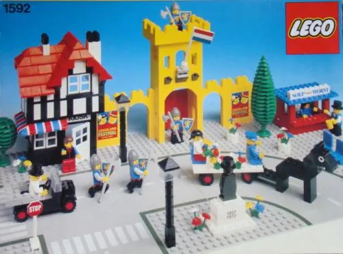 LEGO 1592-2 Town Square - Castle Scene (Dutch Version)