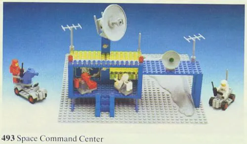 LEGO 493-3 Space Command Center (Craterplate version)