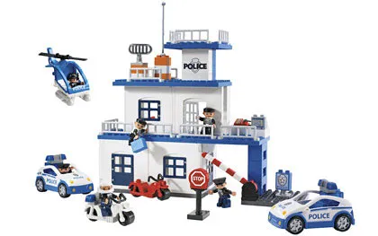 LEGO 9229-1 Police Station